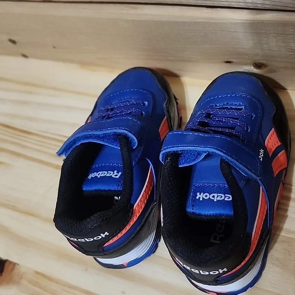 Reebok Baby Shoes size 4 Boys